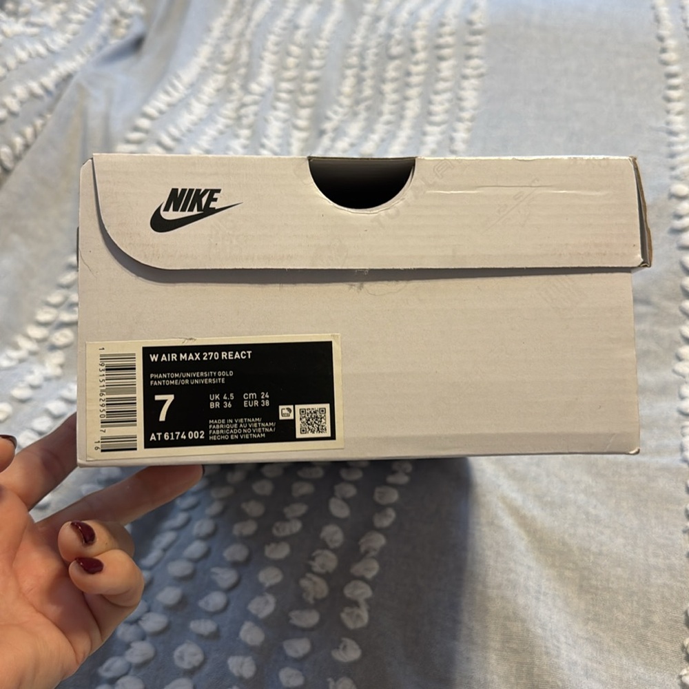 New In Box! Nike 270 React - image 6